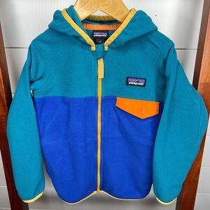 NWOT: Patagonia Kids' Blue and Teal Fleece Hoodie